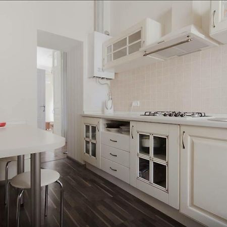 Apartment Julia 3 Одесса Экстерьер фото